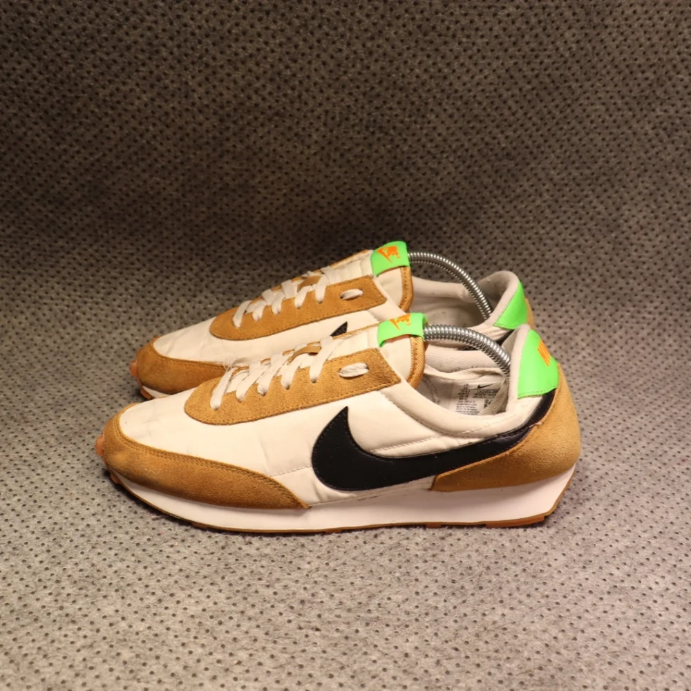Nike Daybreak Wheat Black Shoes Size 11 Womens